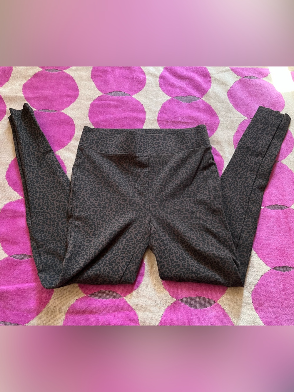 LOFT Leopard Ponte Pull on Pants size XS - Picture 2 of 9